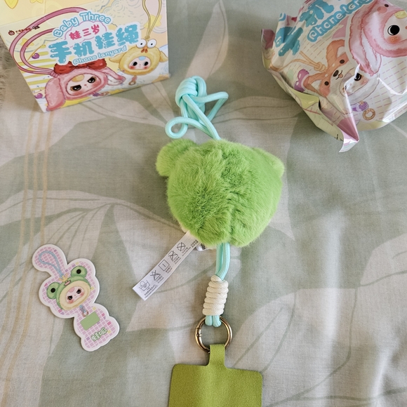Baby Three Phone Lanyard - Confirmed Frog - Picture 3 of 8